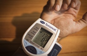 分析实测“欢乐麻将全集开挂器”(详细开挂教程)