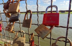 开挂辅助工具“麻友圈2是不是可以作弊”其实确实有挂